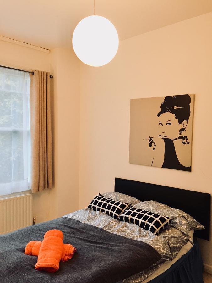 Mapesbury Hostel Лондон Екстериор снимка