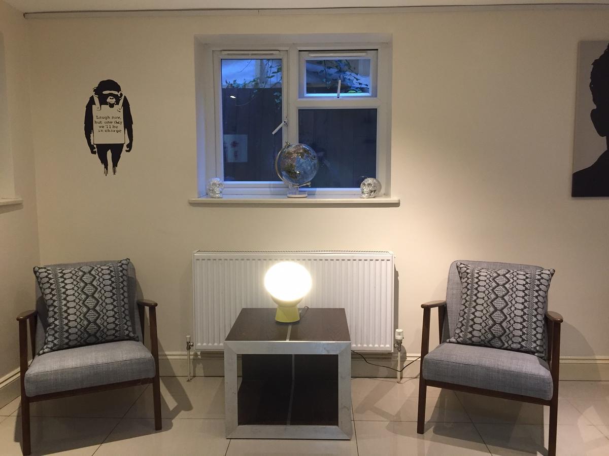Mapesbury Hostel Лондон Екстериор снимка