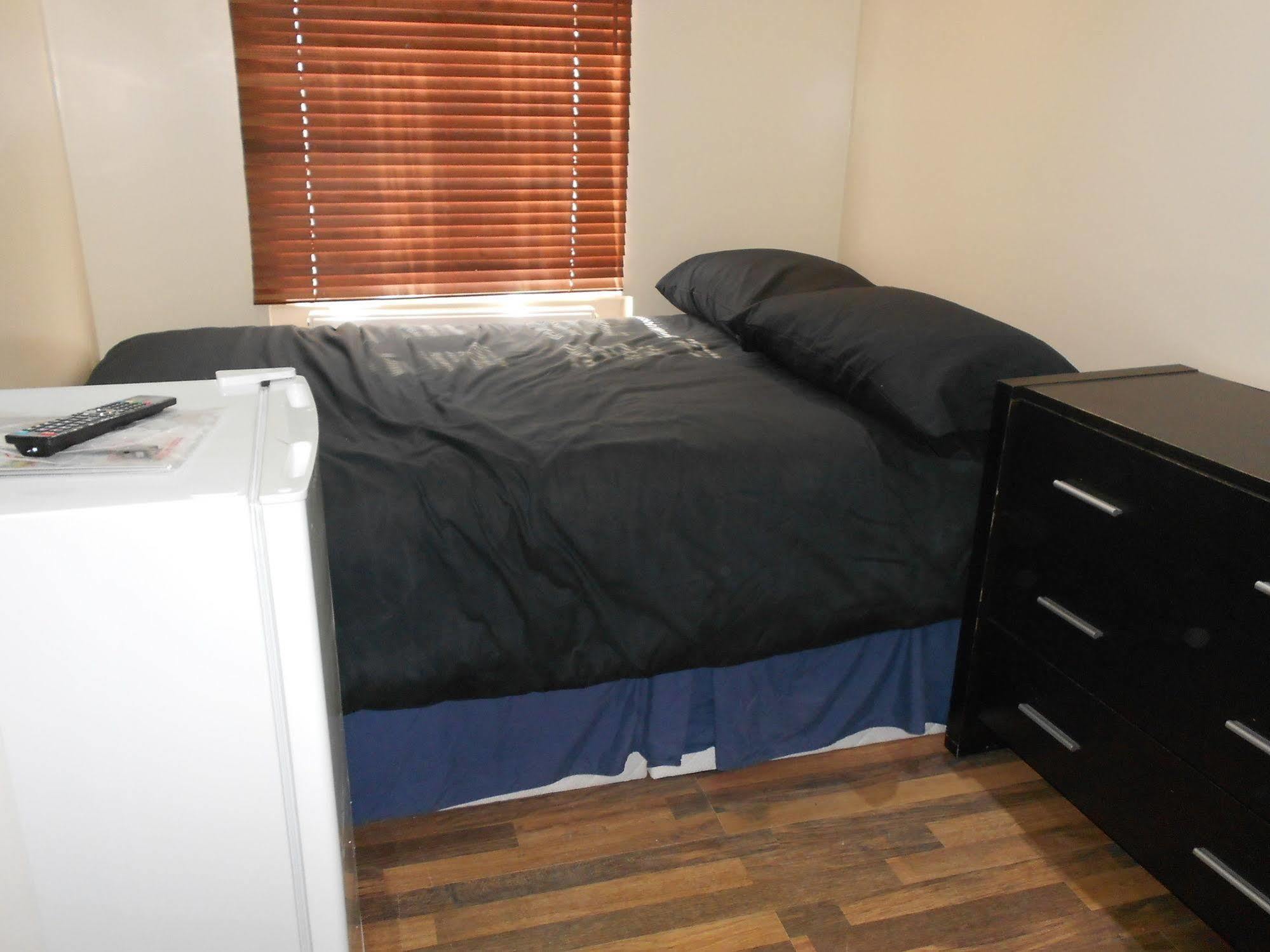 Mapesbury Hostel Лондон Екстериор снимка